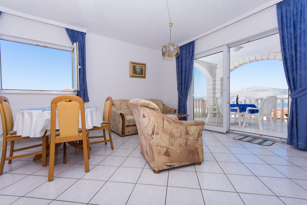 Villa Snjezana Трогир Екстериор снимка