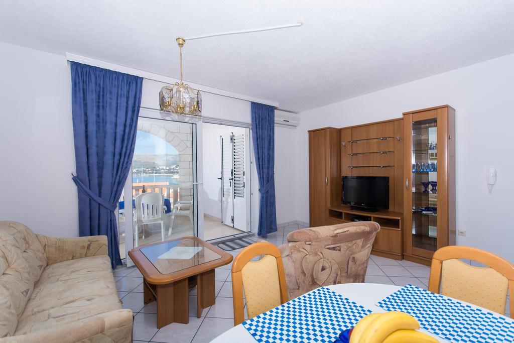 Villa Snjezana Трогир Екстериор снимка