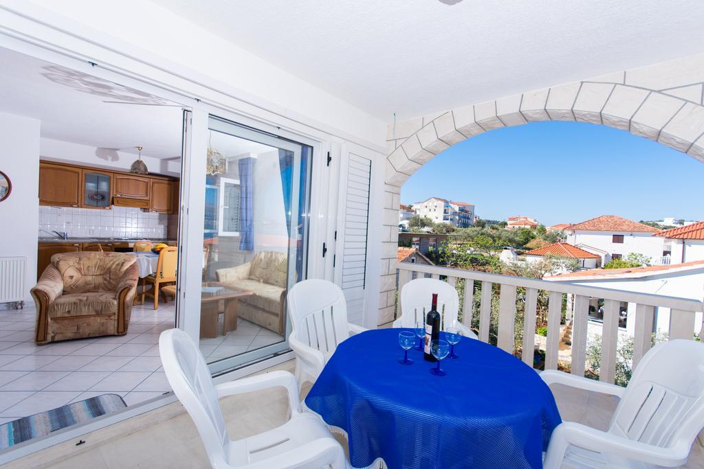 Villa Snjezana Трогир Екстериор снимка