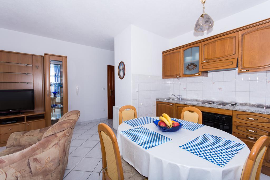 Villa Snjezana Трогир Екстериор снимка