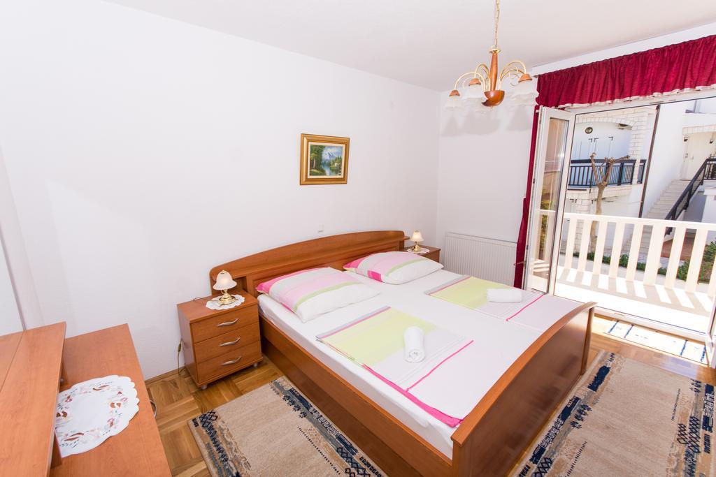 Villa Snjezana Трогир Екстериор снимка