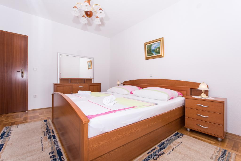 Villa Snjezana Трогир Екстериор снимка