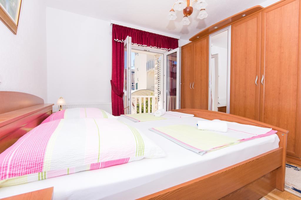 Villa Snjezana Трогир Екстериор снимка