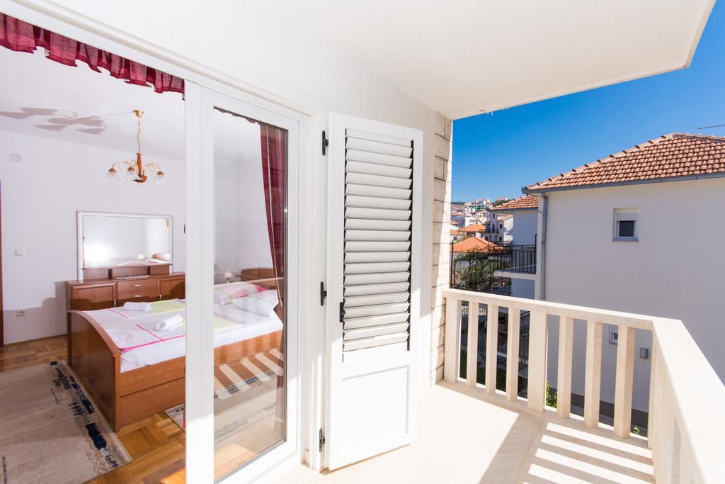 Villa Snjezana Трогир Екстериор снимка