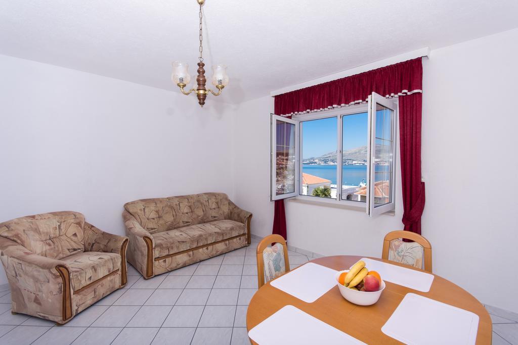 Villa Snjezana Трогир Екстериор снимка