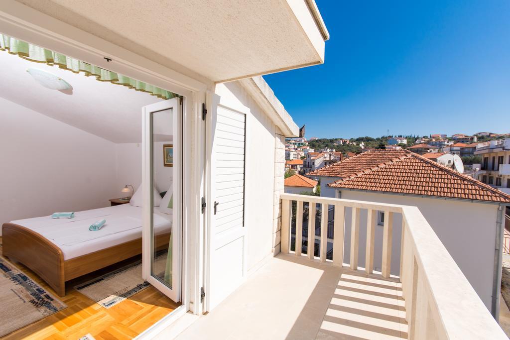 Villa Snjezana Трогир Екстериор снимка